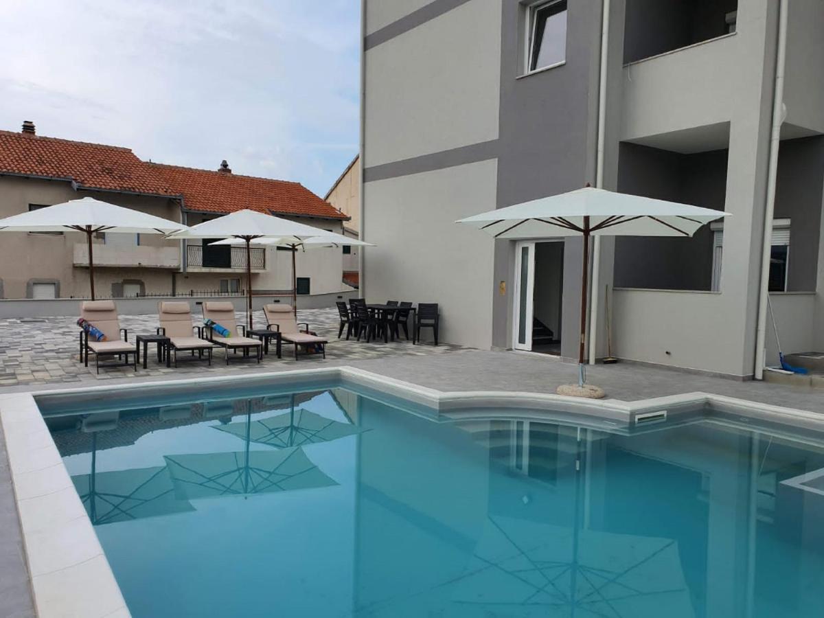 Apartments Villa Salona Sky Exterior foto